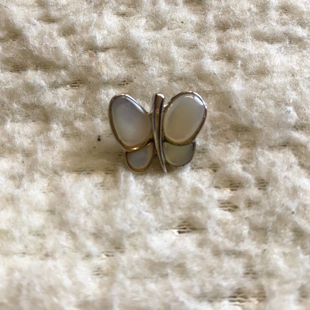 Mother of Pearl & 925 Silver Butterfly 🦋 Pendant